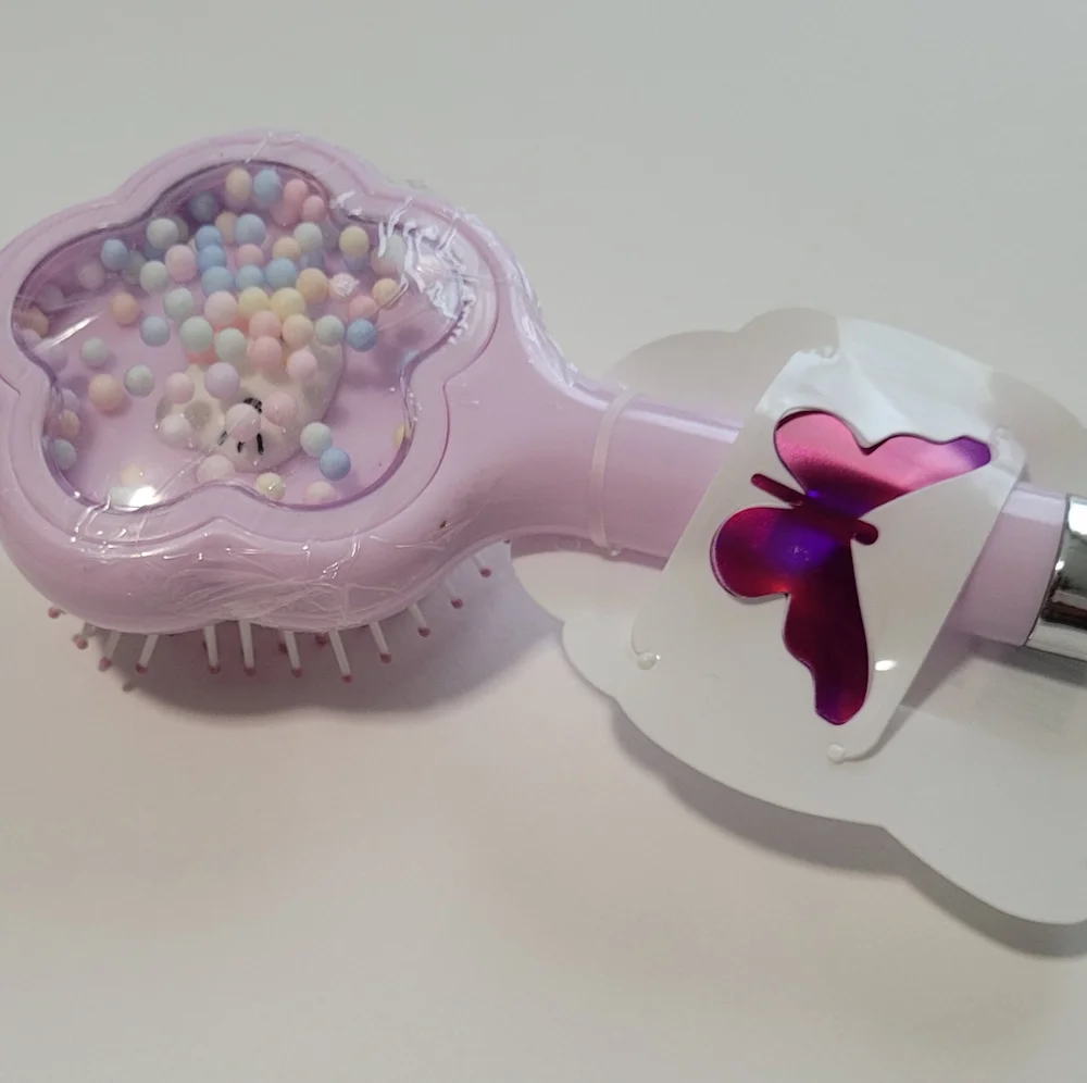 NIP Hello Kitty Hair Brush